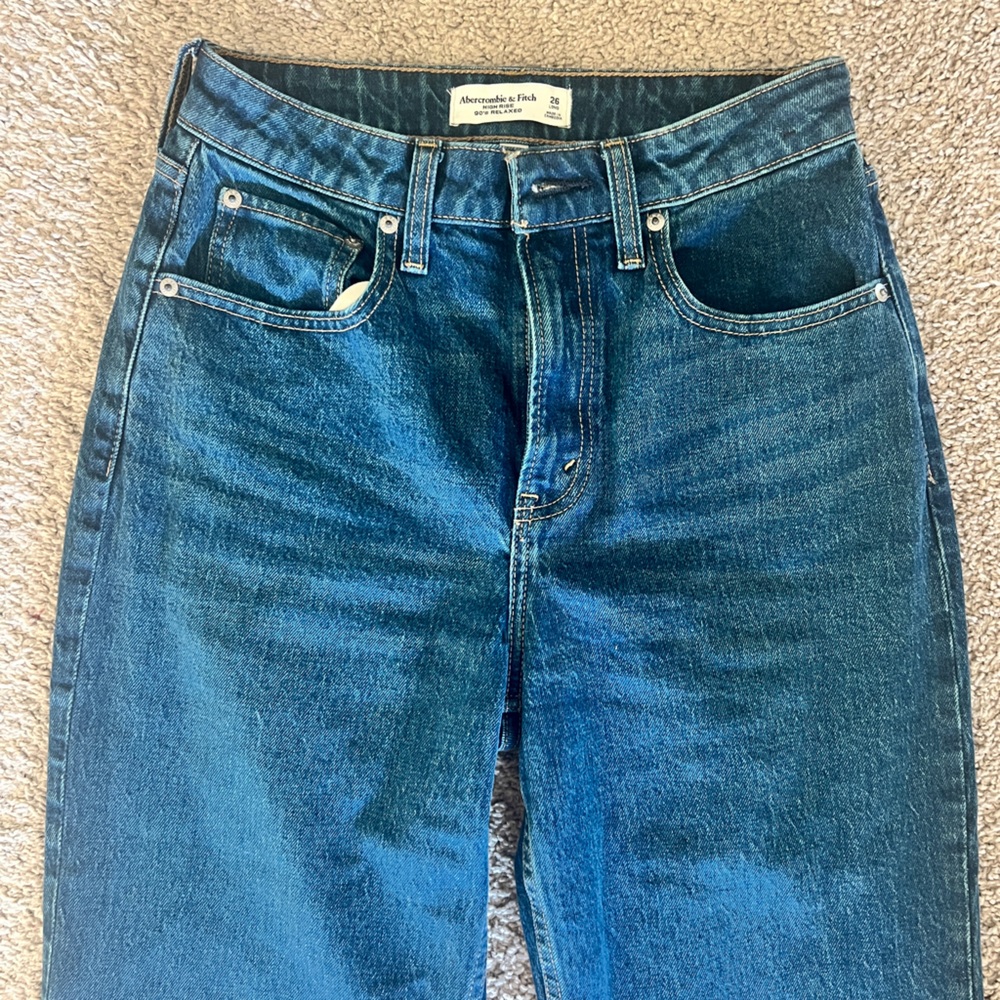 Abercrombie & Fitch Women's Curve Love High Rise 90s Relaxed Frayed Hem Jean - Picture 9 of 10